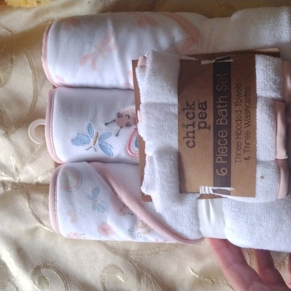 Brand new 6pc bath set - Picture 3 of 3